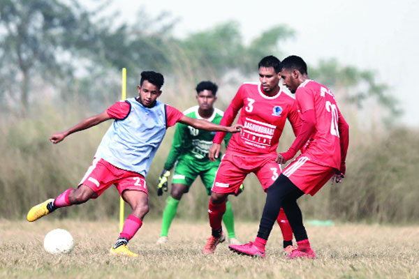 শেখ রাসেলের চোখ শিরোপায়