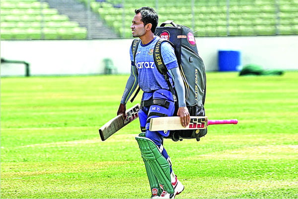 উইকেটের পেছনে তবু মুশফিকেই আস্থা