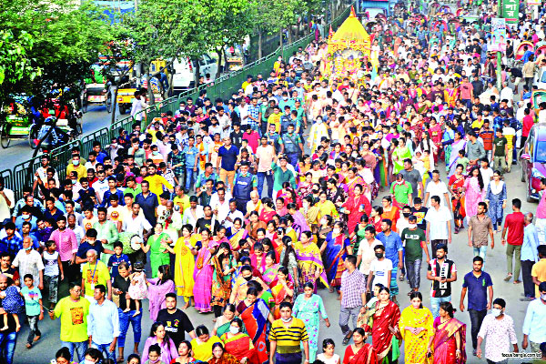 বর্ণিল আয়োজনে সারা দেশে রথযাত্রা উদ্‌যাপন