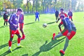 দুশানবেতে অনুশীলন করে বাংলাদেশ ফুটবল দল