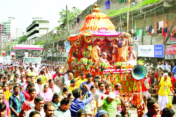 শেষ হলো উল্টো রথযাত্রা