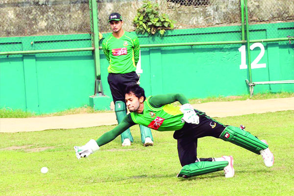 মুশফিক তাসকিন ফিরেছেন বিশ্রামে মুস্তাফিজ