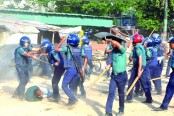 চট্টগ্রামে পুলিশ-ছাত্রলীগ সংঘর্ষ নিহত ১, আহত ৩০ 