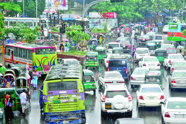 রাজধানী আবার পুরনো রূপে