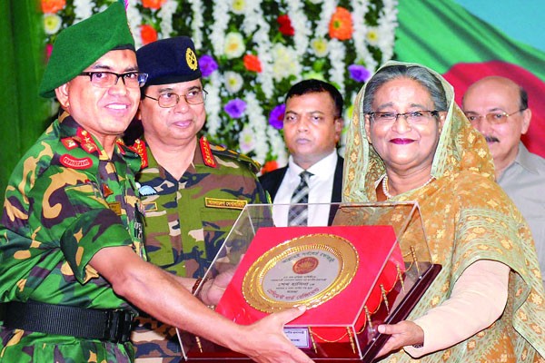 বিশ্বে তাল মেলাতে চাই শক্তিশালী সশস্ত্র বাহিনী