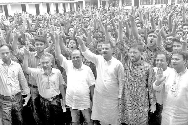 ধারাবাহিক সাফল্য ধরে রেখেছে কাদির মোল্লা সিটি কলেজ