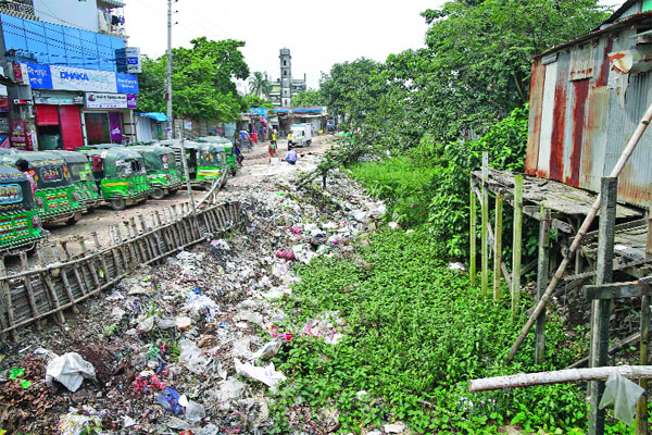 ৫ হাজার কোটি টাকার নতুন খাল খবর নেই পুরনোগুলো উদ্ধারের