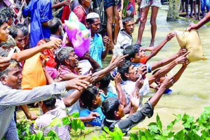 দুর্গত এলাকায় শুধুই হাহাকার