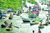 ভিমরুলী খাল ঘুরতে উপচে পড়া ভিড়