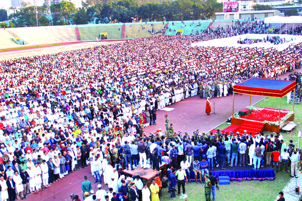 চিরনিদ্রায় শায়িত মেয়র আনিস


