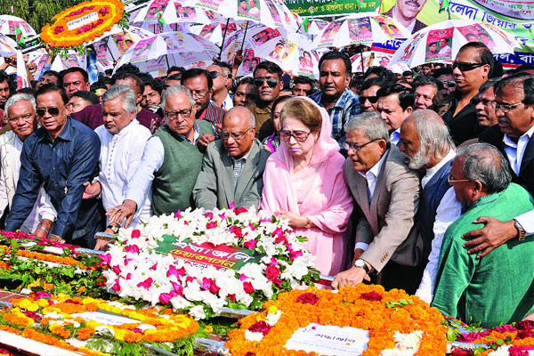 বেগম খালেদা জিয়ার শ্রদ্ধা	