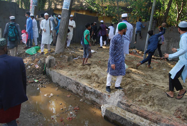 সিলেটে সিটি করপোরেশনের ‘ওয়াশব্লক’ ভাঙল আলিয়ার ছাত্ররা