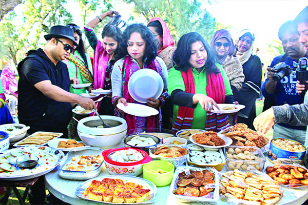 আমিরাতে প্রসাসের আনন্দ উৎসব