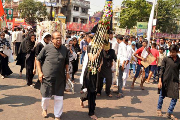 মহররমের নামে অস্ত্র প্রদর্শন ইসলাম বিরোধী : কলকাতার ইমাম