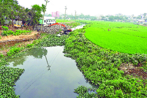 মৃত্যুর পথে প্রমত্তা চিলাই