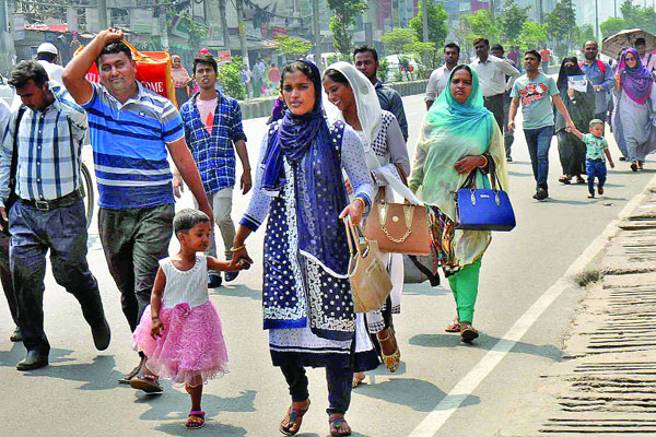 পরিবহন সংকটে রাজধানী, দুর্ভোগ