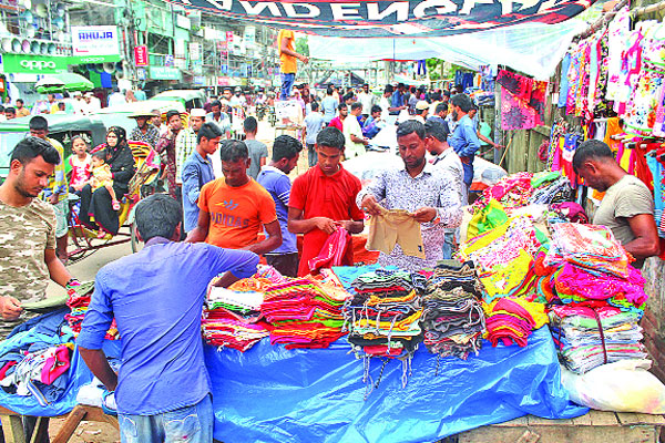 একদিকে উচ্ছেদ, অন্যদিকে দখল