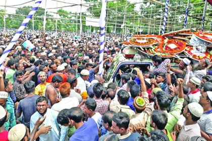 রংপুরে চিরনিদ্রায় শায়িত এরশাদ