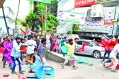 ঢাকায় লাঞ্ছিত নগরনেতা চট্টগ্রামে চেয়ার ছোড়াছুড়ি