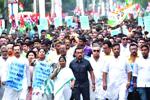 মরে গেলেও এনআরসি চালু করতে দেব না : মমতা