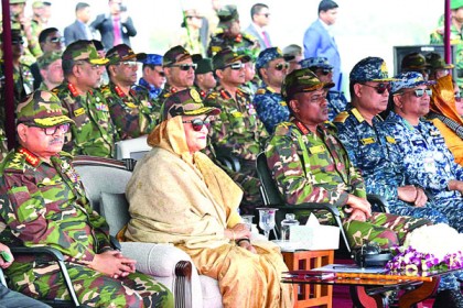 সশস্ত্র বাহিনী বিশ্বের সঙ্গে তাল মিলিয়ে চলবে