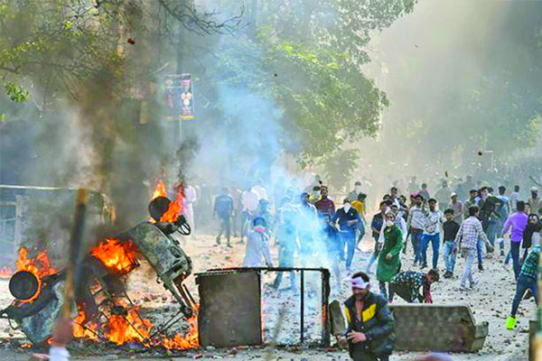 দিল্লিতে সহিংসতায় মৃত বেড়ে ১৩