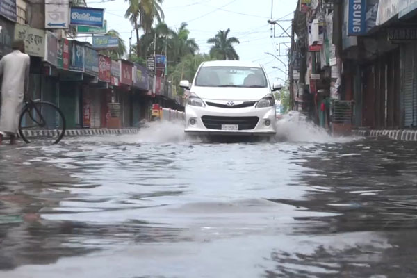 বরিশালে বজ্রসহ ভারী বর্ষণ, কৃষকের মৃত্যু