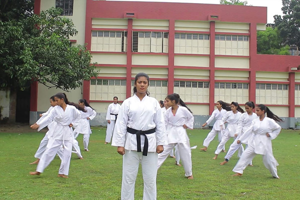 আত্মরক্ষার কৌশল শিখছে চার জেলার মেয়েরা