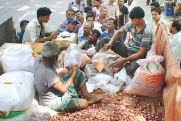 আজ থেকে ২৫ টাকা দরে আলু বিক্রি করবে টিসিবি 