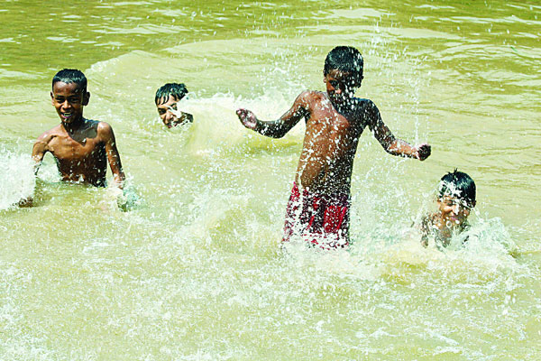 গরমের তীব্রতা থাকবে আরও কয়েক দিন