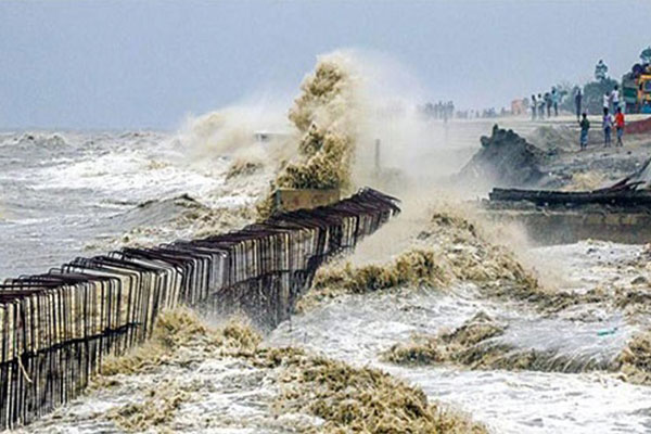 ইয়াসের তাণ্ডবে ৬৬ বাঁধ ভেঙেছে পশ্চিমবঙ্গে