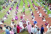 বগুড়ায় ৯০০ পরিবারে আনন্দের ছোঁয়া
