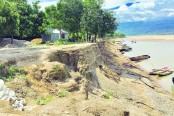 ভারী বর্ষণ ও বন্যার শঙ্কা কাটেনি বান্দরবানে পাহাড়ধস