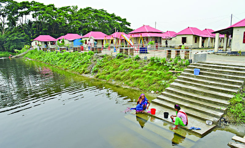 ‘শেখের বেটি আমাগো ভাগ্য খুইলগা দিছে’