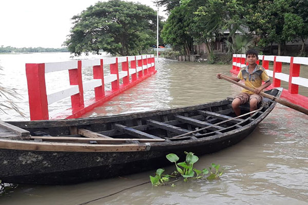 ফরিদপুরে নতুন নতুন এলাকা প্লাবিত, বাড়ছে পানিবন্দীর সংখ্যা