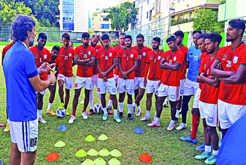 অলিখিত সেমির লড়াই; বিকালে মুখোমুখি বাংলাদেশ-নেপাল