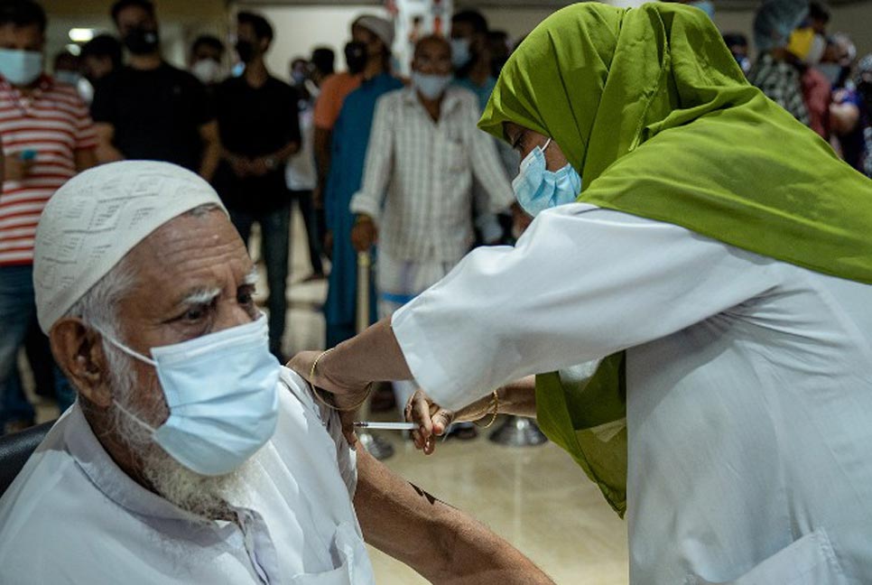 টিকা: দেশে পূর্ণ টিকা গ্রহণকারী ২ কোটি ১১ লাখ মানুষ