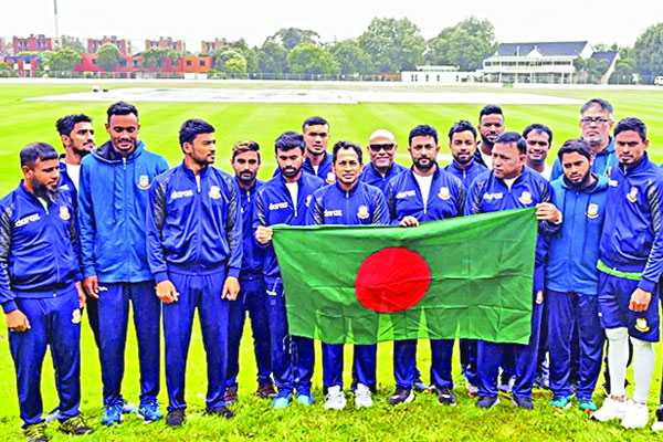 নিউজিল্যান্ডে মুশফিকদের বিজয় দিবস উদযাপন