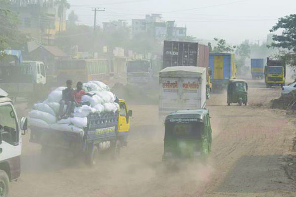 ধুলায় ধূসর চট্টগ্রাম নগর