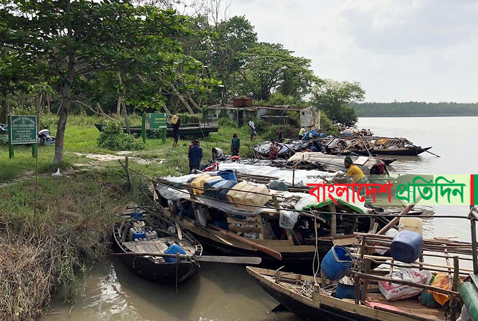 সুন্দরবনের শরণখোলা ও চাঁদপাই রেঞ্জে মধু আহরণ শুরু