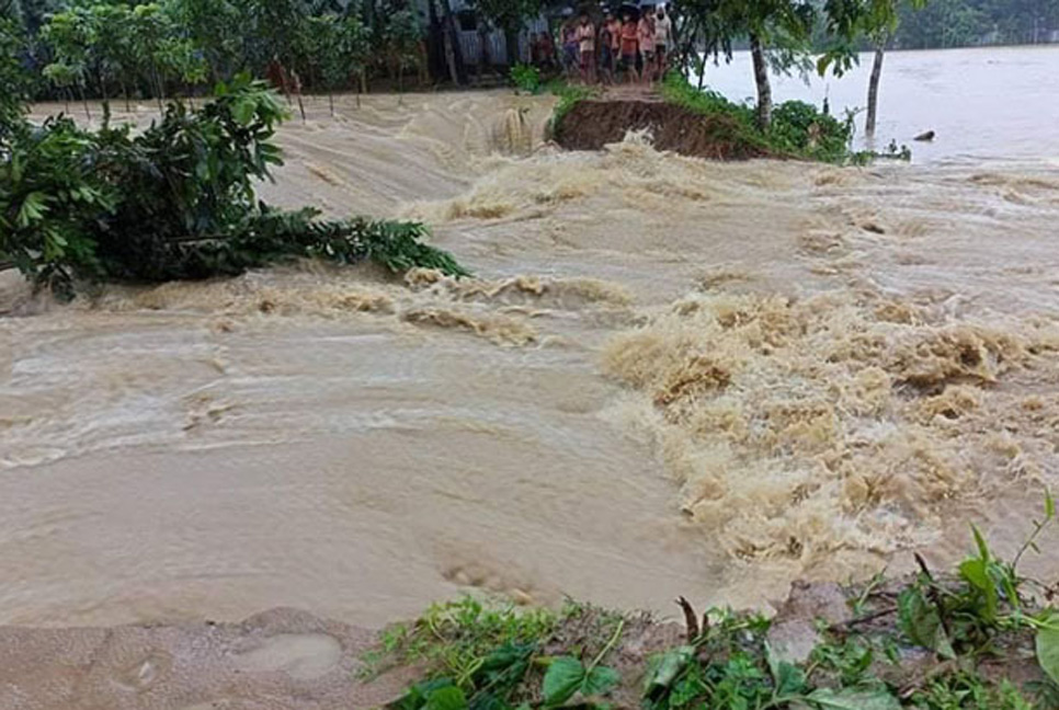 আকস্মিক বন্যার উচ্চ ঝুঁকিতে যে ৪ জেলা  

