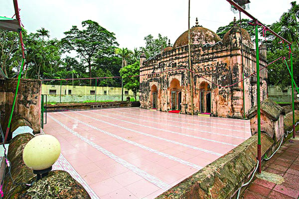 চট্টগ্রামে প্রাচীন ও নান্দনিক মসজিদ