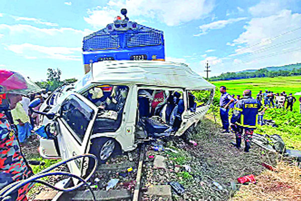 হাসপাতালে আহতরা অর্থ সংকটে