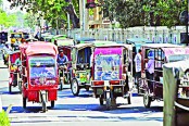 খুলনায় নিয়ন্ত্রণহীন ইজিবাইক যানজট, ভোগান্তি চরমে
