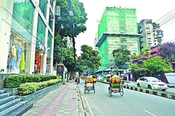 বদলে যাচ্ছে রাজধানীর বাণিজ্যিক এলাকা