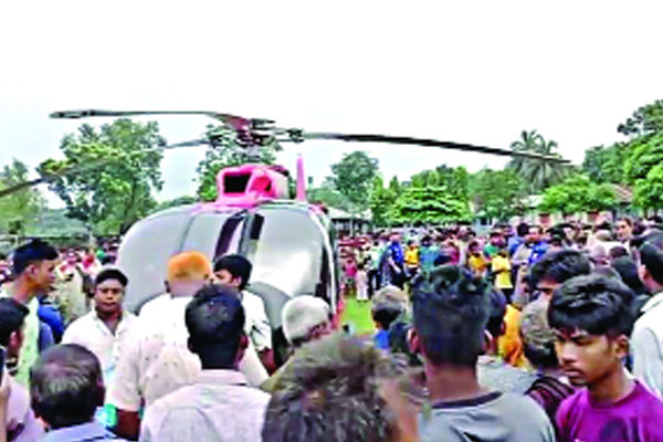 বউ নিতে হেলিকপ্টারে এলেন বর