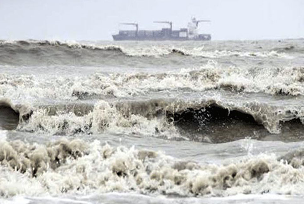 ১৫ জেলায় জলোচ্ছ্বাসের সতর্কতা অব্যাহত