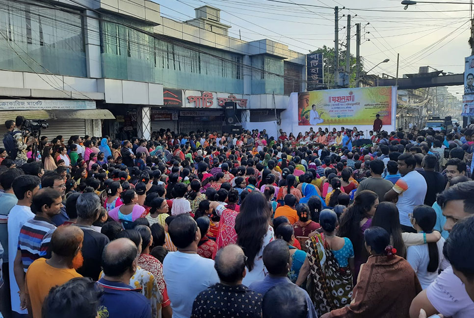 বরিশালে নানা আয়োজনে শুভ মহালয়া অনুষ্ঠিত