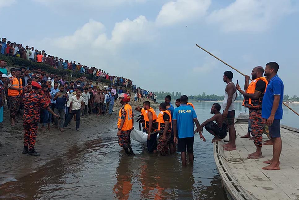 পঞ্চগড়ে নৌকাডুবি: মৃতের সংখ্যা বেড়ে ৬৪