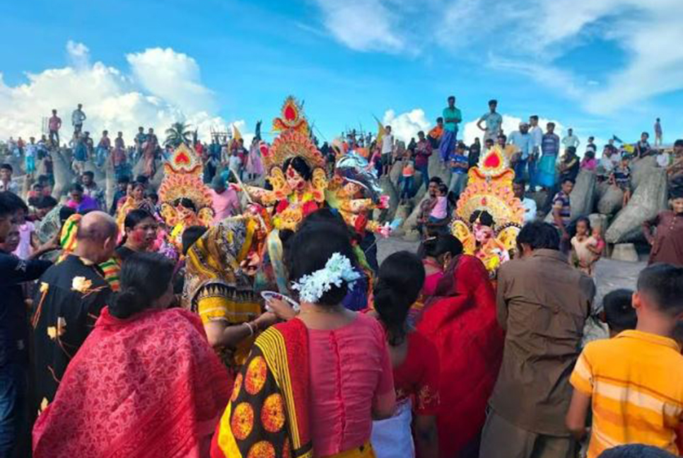 টেকনাফে নানা আয়োজনে শারদীয় দুর্গোৎসব উদযাপন